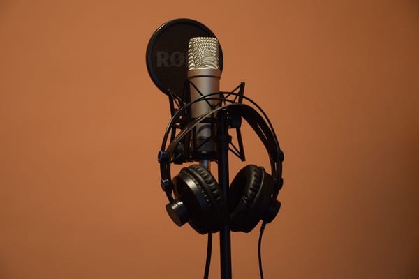 How to Build the Perfect Home Studio Set Up: A Comprehensive Guide